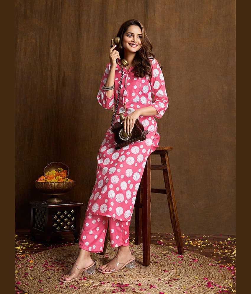 Women Basket Women Cotton Printed Straight Kurti With Pants ( Pink )
