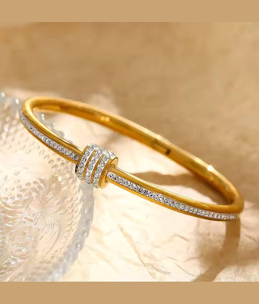 Thrillz Gold Bracelet ( Pack of 1 )