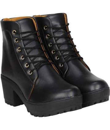 Commander Pink Ankle Length Chukka Boots