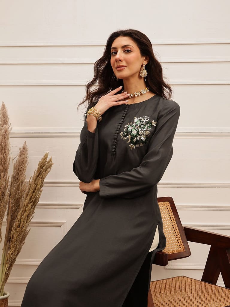 Midnight Elegance Embroidered Kurta