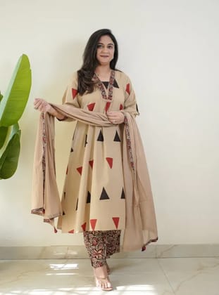 Beautifull Kalamkari Print Pure Cotton Kurtas Set Beautifull Kalamkari Print Pure Cotton Kurtas Set