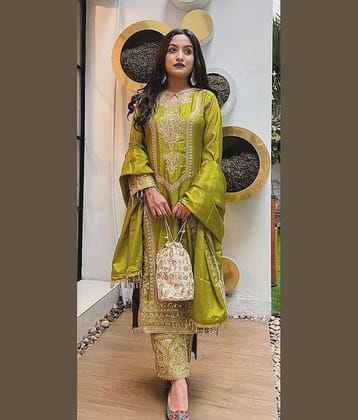 piludi Women Silk Blend Embroidered Straight Kurti With Pants ( Green )