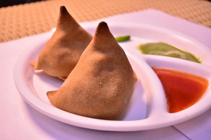Baked Samosa 2 Pcs (Foxtail)
