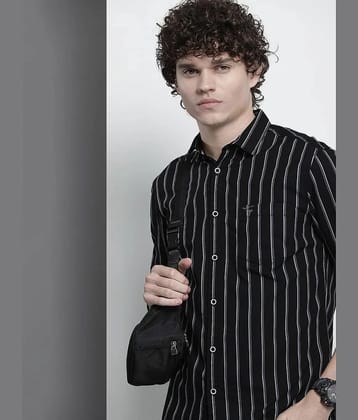 The Indian Garage Co Men Pinstripes Striped Casual Shirt - None