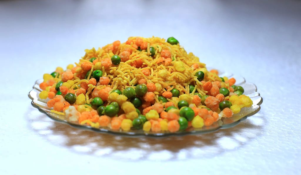 CRUNCHIZZ - MIXTURE/NAMKEEN I Authentic & Traditional Kerala Preparation I No Additives or Preservatives I Pack of One I