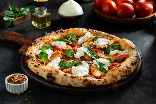 Italian - Pizza Marinara With Grilled Chicken & Burrata Cheese