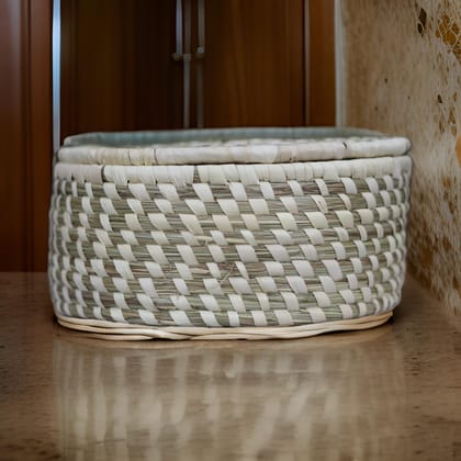 Handcrafted Sabai Grass Handmade Multi-Use Chapati & Roti Hot Box / Bread Basket / Storage Box / Casserole Dish for Kitchen (20x9x7 inch) - Off White