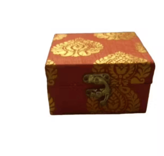 Jewelry, small gifts, or festive treats. Ideal for wedding giveaways, Rakhi gifts, or festive packaging with a royal touch. Lightweight, sturdy, and stylishly ethnic.
