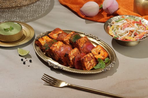 Tandoori Paneer Tikka (8 Pcs)