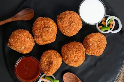 Veg Kurkure Momos [6 Pcs]