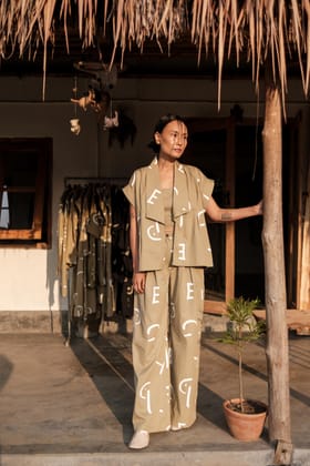 Friday Flared Pants Khaki Line Printed-XS