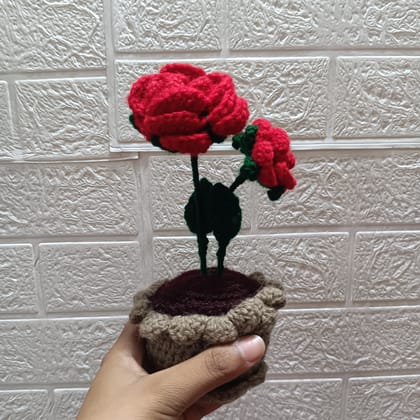 Crochet Rose Flower Pot
