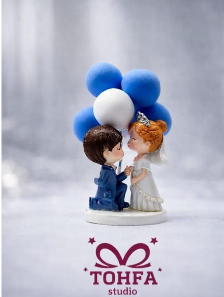 Cute baloon couple