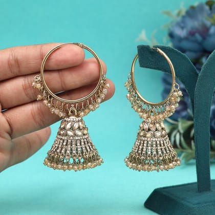 Royal Gold Color Kundan Earrings-Earring Length: 6.50 CM x Width: 2.00 CM / Gold / Alloy With Good Quality Mehndi Gold Plated
