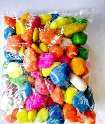 Green plant indoor - Natural Pebbles