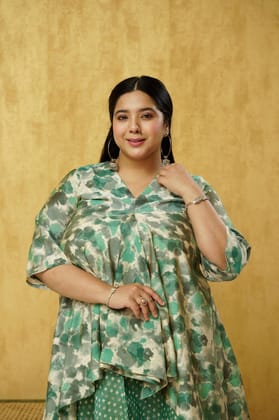 Elegant Green Indo-western Set for plus size women