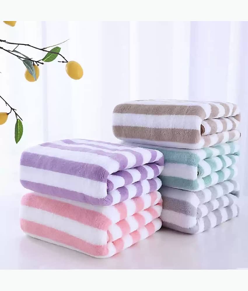 Mk weaves Pack of 1 Microfibre Below 300 -GSM Bath Towel ( Multicolor )