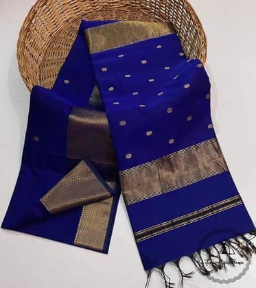 Beautiful Maheshwari Handloom Saree with Golden Jari Border & Intricate Butti