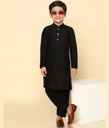 hrr Boys Cotton Blend Solid - Pattern Kurta Pyjama Set ( Black , Pack of 1 )
