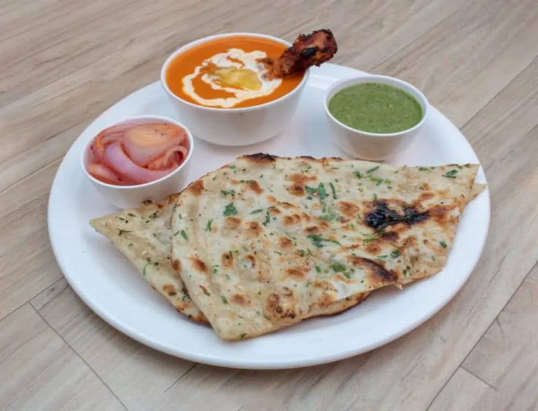 Butter Chicken With Butter Naan - 2 Pcs