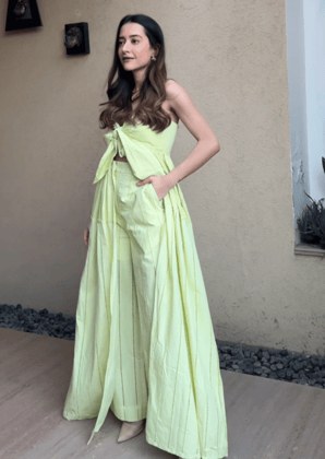 Komal Kapoor in Laburnum Set-XS / Yellow