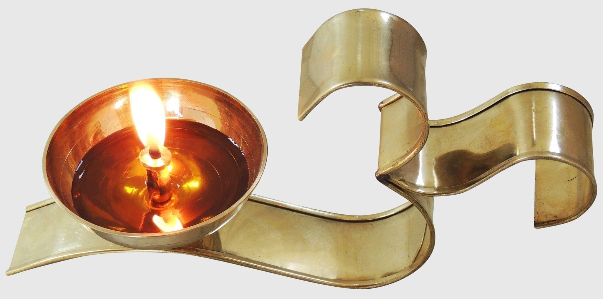 Om Fancy Deepak No. 5- 8.6*3.1*4 inch (Z489 E)