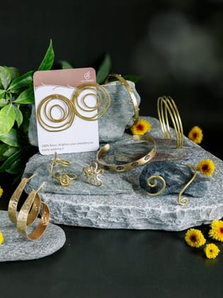 Formation 9 Jewel Brass Anti Tarnish Hamper ( 3 rings, 4 Bracelet, 2 Earring)