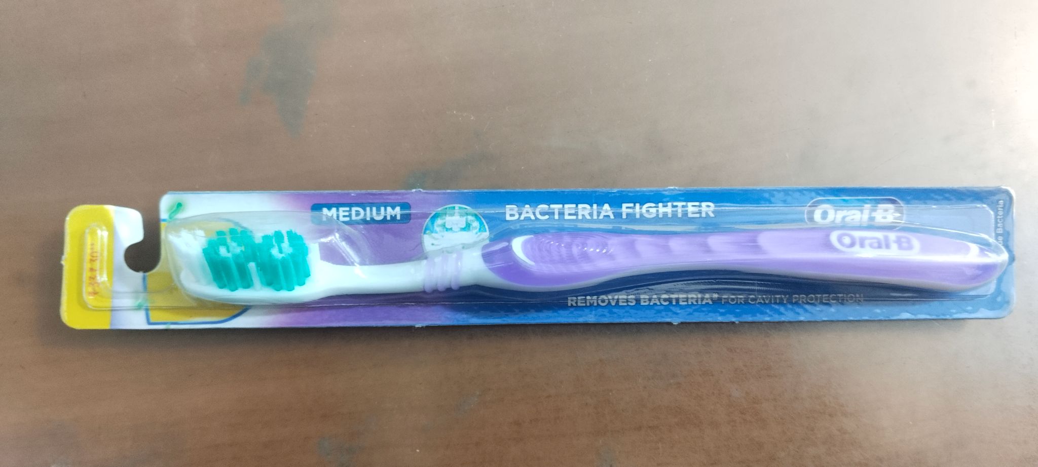 Oral-b Bacteria fighter Medium Removes bacteria for protectione 