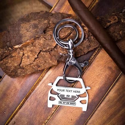 Hyundai Verna Keychain-Front View / Silver