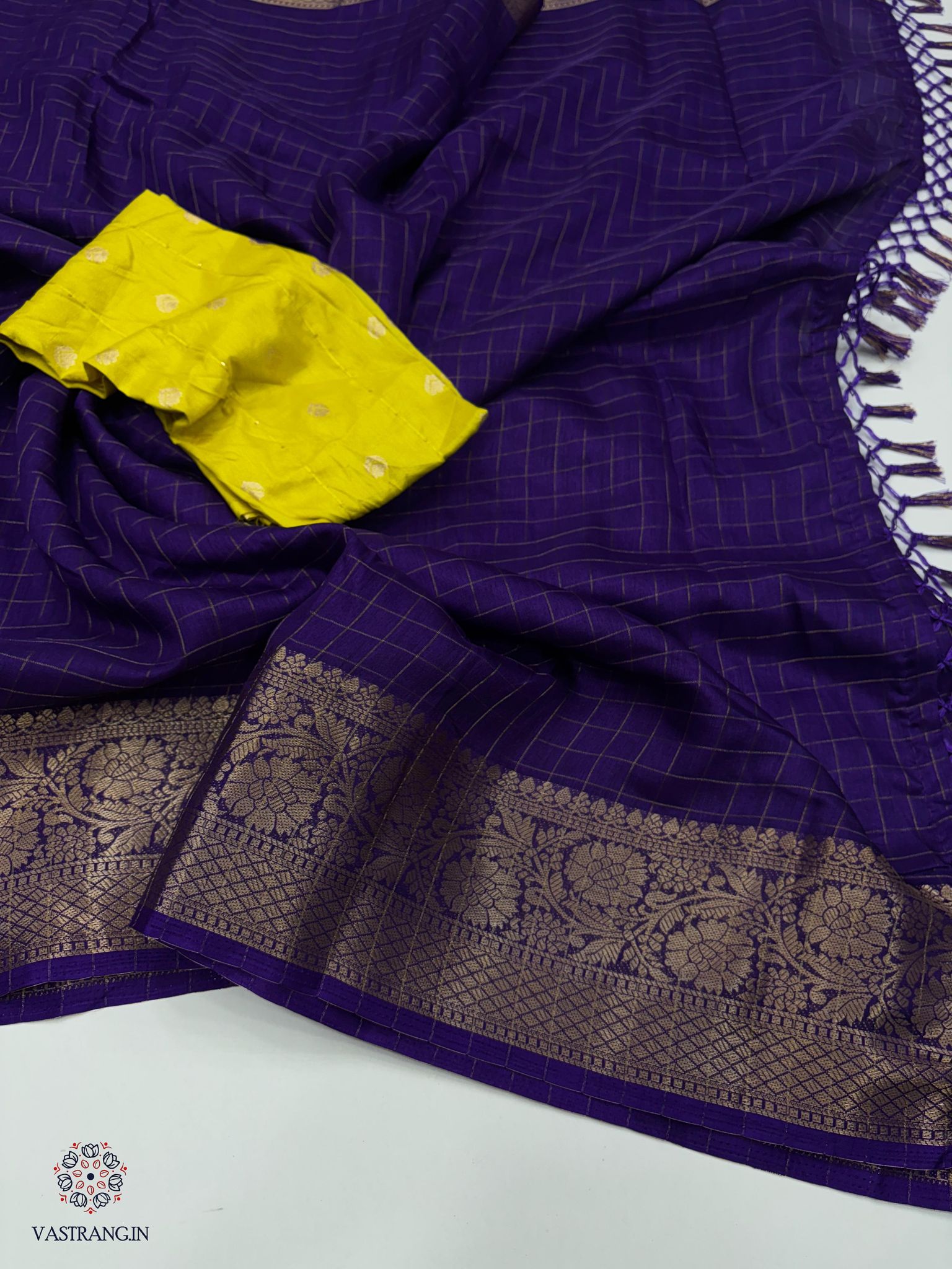 New Festive Wear Pure Dola Silk Chex Design With Jacquard Weaving Work Fancy Designer Saree-Purple