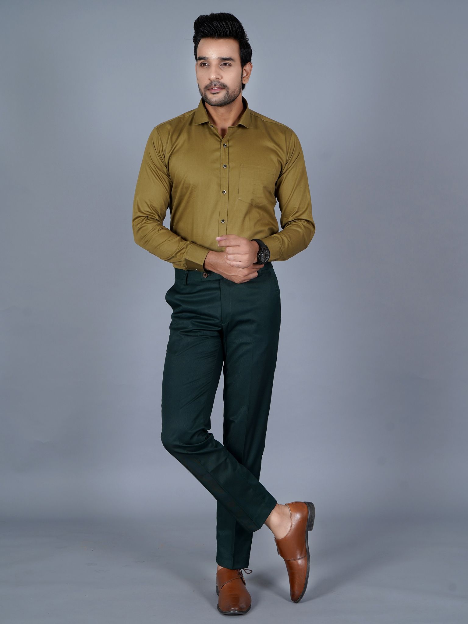 QVERR Regular Fit Men Dark Green Trousers