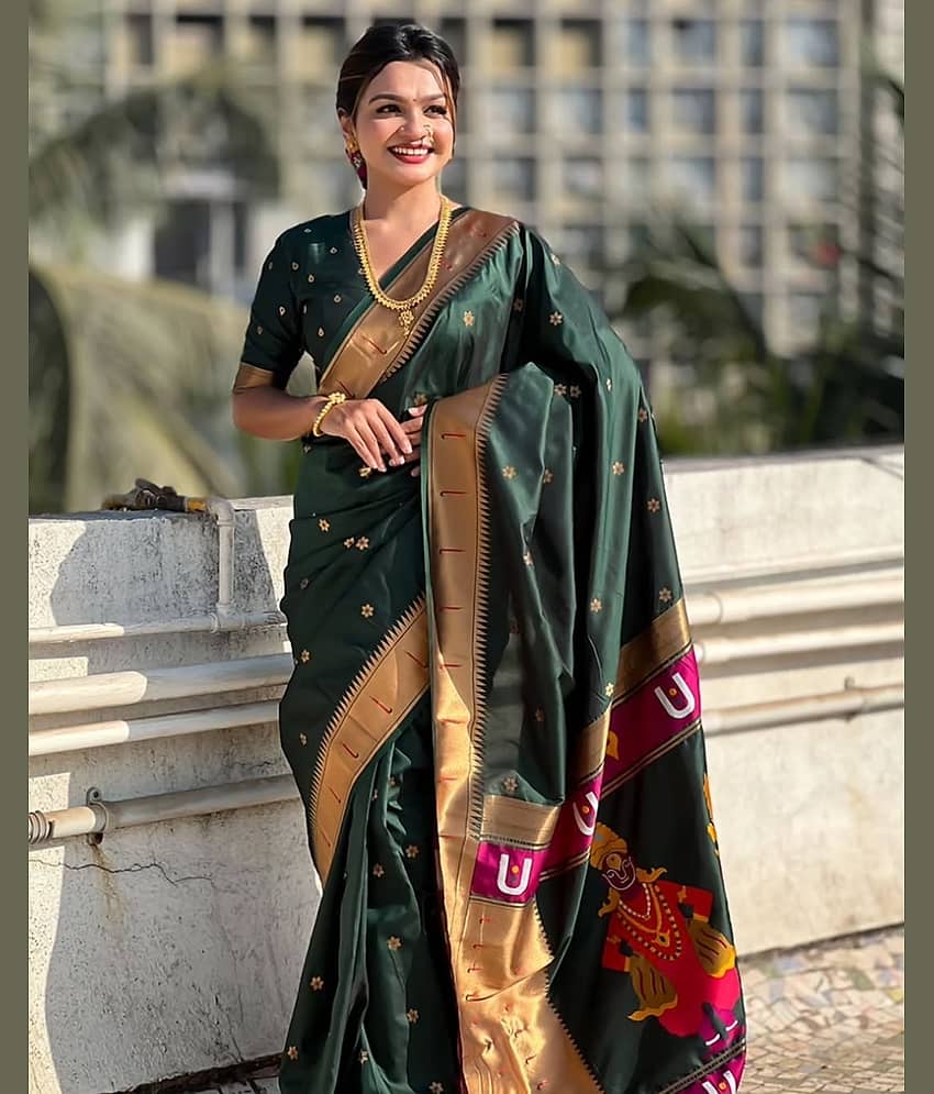 Semore Art Silk Solid Paithani Sarees With Unstitched Blouse Piece ( Magenta )