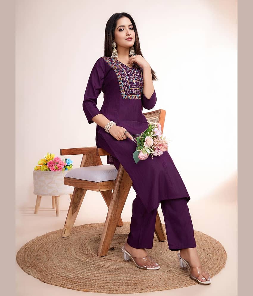 Women Basket Women Cotton Embroidered Straight Kurti With Pants ( Wine )