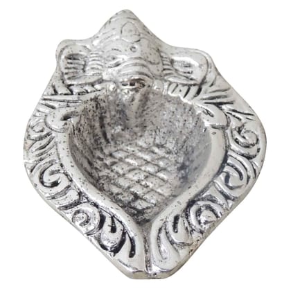 Aluminium Shankh Shape Deepak Oil Lamp for Religious Pooja Decor, Height : 0.5 Inch (ASMAS268 C)