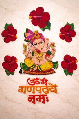 Madhura’s Creations Ganpati Rangoli Combo Set | 1 Ganesh Ji + 5 Red Hibiscus Flowers + 1 Auspicious Patti | Real Rangoli Colours | On Plastic Sheet | Reusable Festive Decor