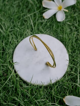 Soline Adjustable Brass Bracelet (Anti Tarnish)