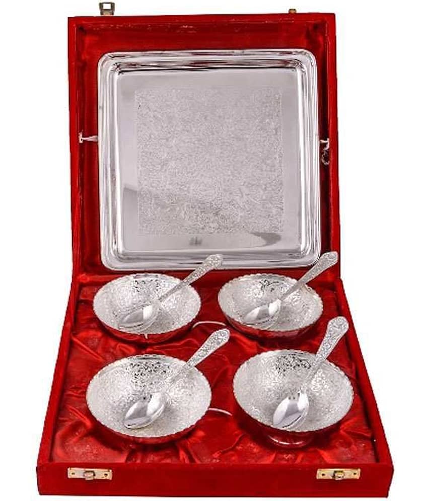 Urban hemlet Silver Plated 4 Flower Bowl With Spoon With Tray