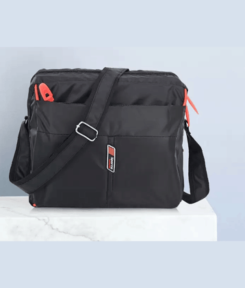 Ozel Bag Black Solid Messenger Bag