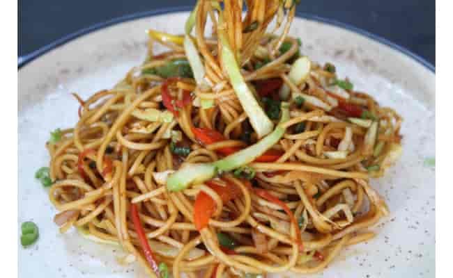 Veg Chilli Garlic Noodles - Full