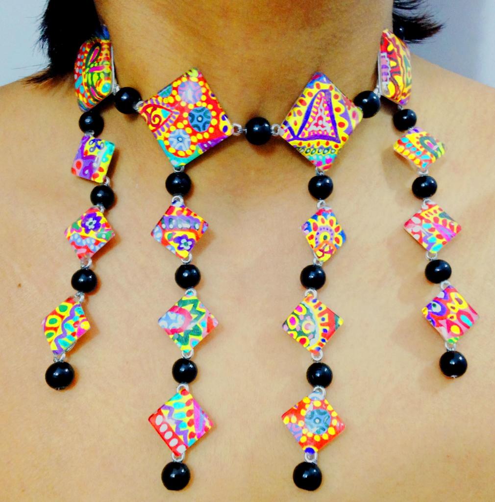 Eclec-topia - Super-hot Choker