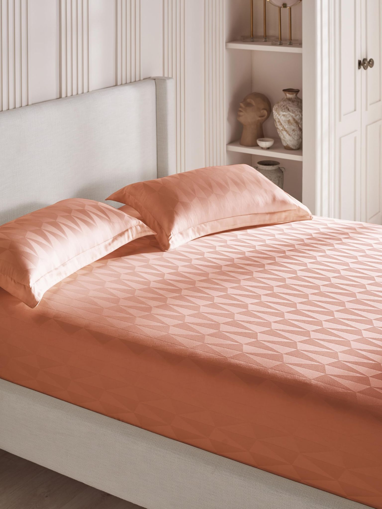 DDECOR - Jacquard Collection 100% Cotton Contemporary Pattern 300TC Super King |274 CM X 274 CM| Orange