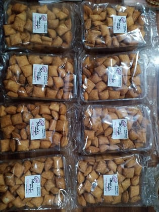 Mom's Magic Sweet Shankarpali Traditional Maida Biscuits 250g | Crispy Fried Indian Sweet Snack