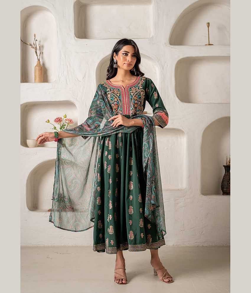 Juniper Women Viscose Embroidered Flared Kurti With Pants ( Green )