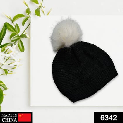 Men's and Women's Skull Slouchy Winter Woolen Knitted Black Inside Fur Beanie Cap.