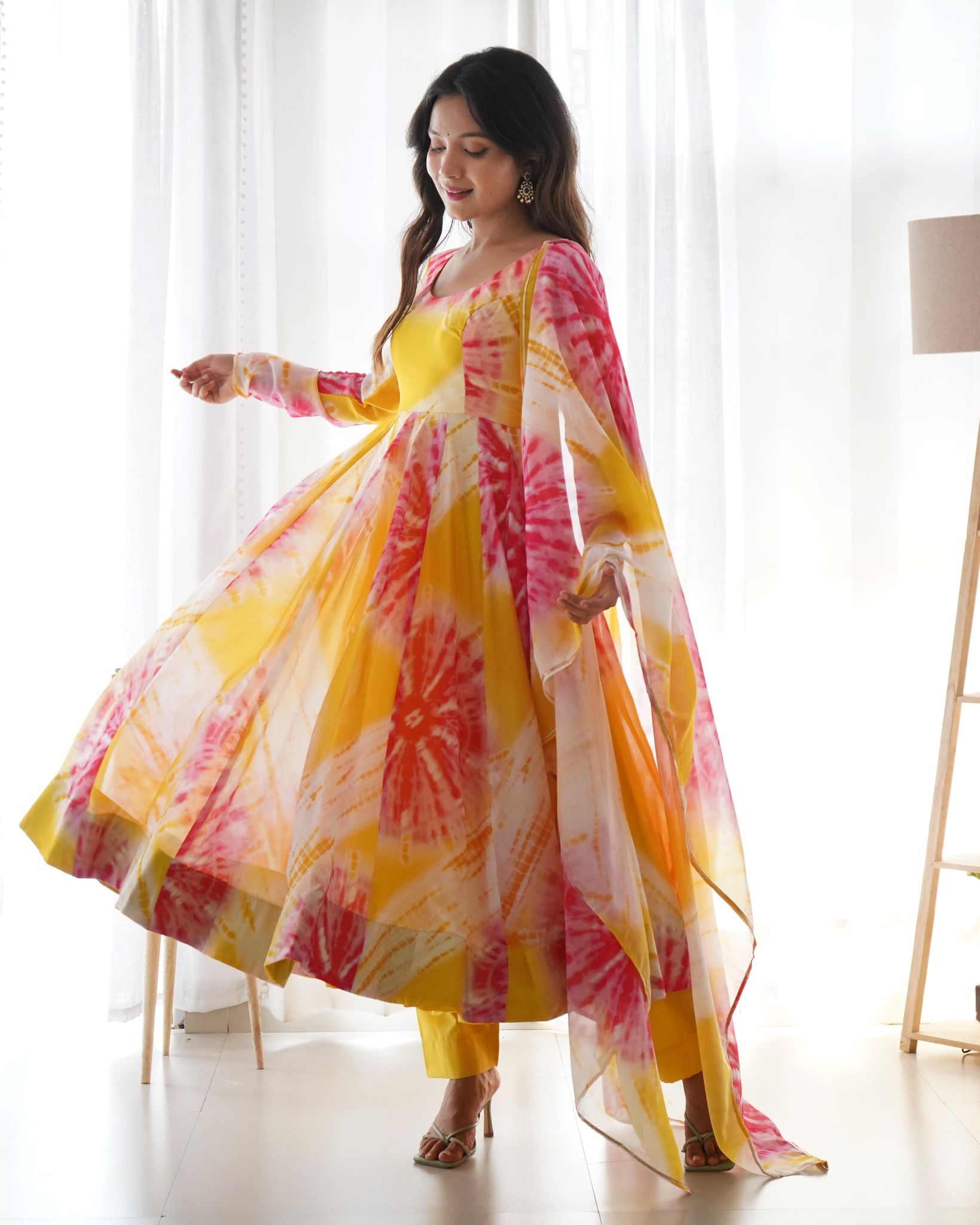 Vibrant Lightweight Organza Silk Anarkali Set – Effortless Elegance for Weddings & Festivities-xs