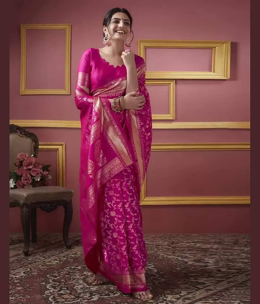 Samai Silk Embellished Saree With Unstitched Blouse Piece ( Rani )