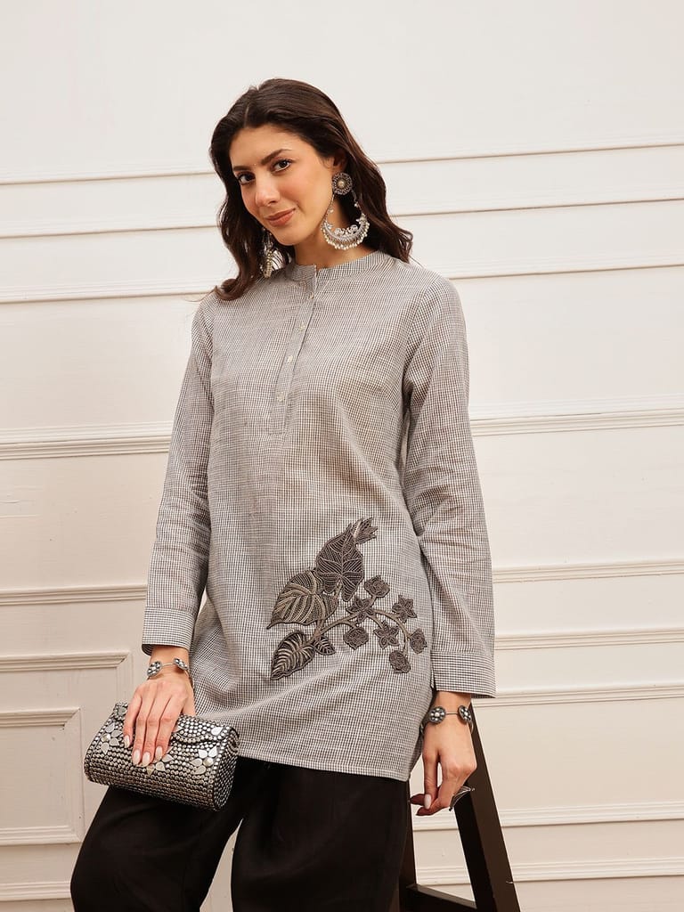 Grey Chic Embroidered Kurta - Kurtas & Kurta Sets | Buy online on ZillyBuy