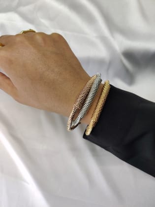 Interlacing Cuff Bracelet- Set of 3