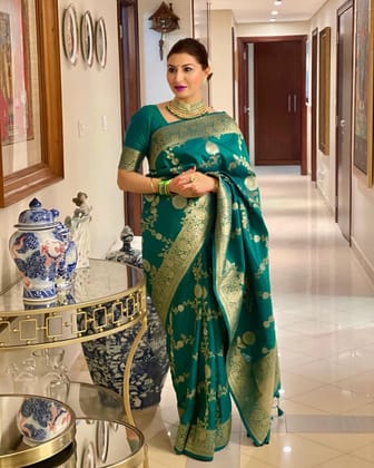 Green Zari Woven Design Kanjivaram Pure Art Silk Saree