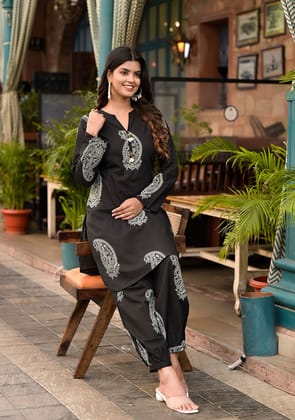 Black paisley Kurta and  Cuffed Hem Pant Set-XS